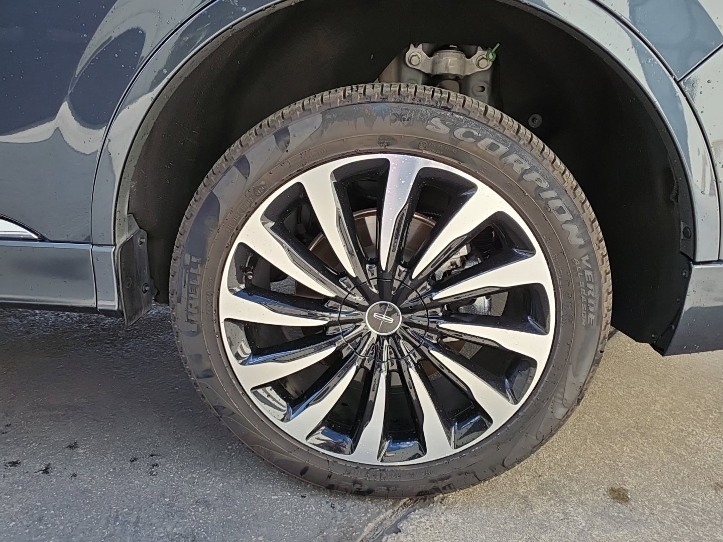 Used 2023 Lincoln Aviator Black Label Grand Touring AWD/4WD image 27