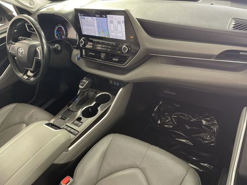 Used 2022 Toyota Highlander Limited image 27