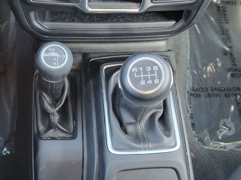Used 2020 Jeep Gladiator Sport w/ Trailer Tow Package AWD/4WD image 23