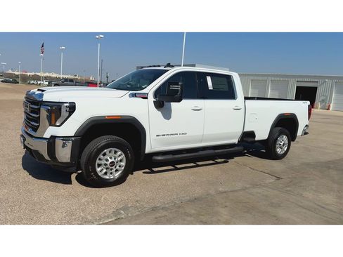 New 2026 GMC Sierra 2500 SLE w/ SLE Value Package; image 4