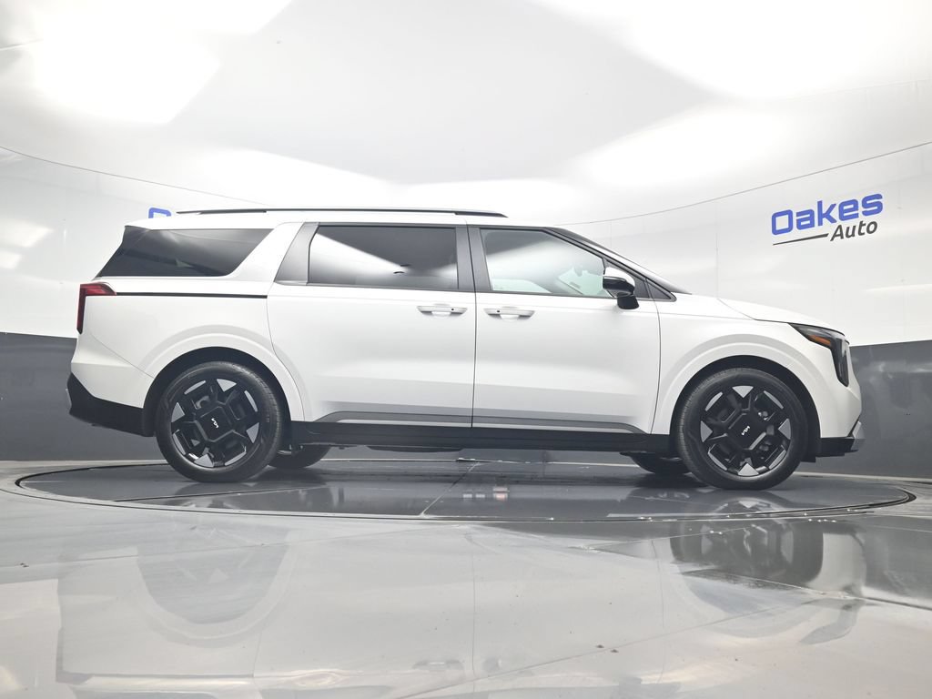 Certified 2026 Kia Carnival EX FWD image 45