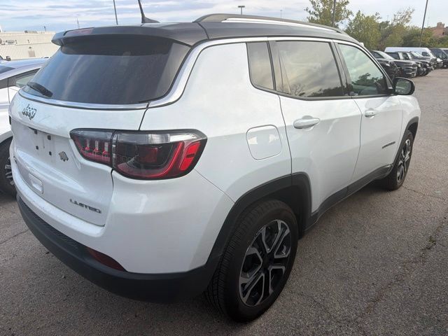 Used 2022 Jeep Compass Limited w/ Sun and Sound Group AWD/4WD image 6