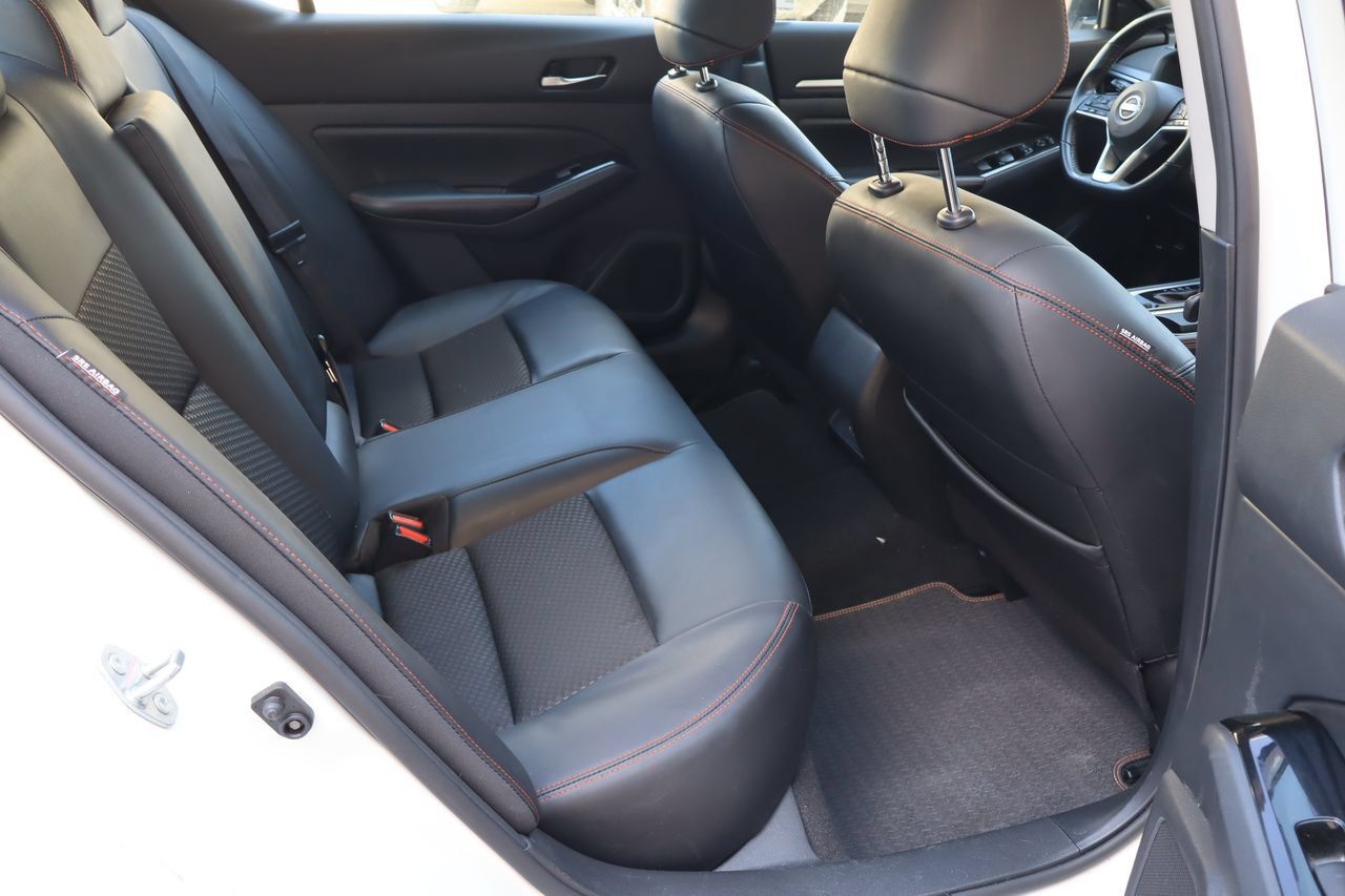 Used 2024 Nissan Altima 2.5 SR FWD image 17