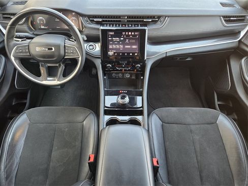 Used 2022 Jeep Grand Cherokee L Laredo image 23