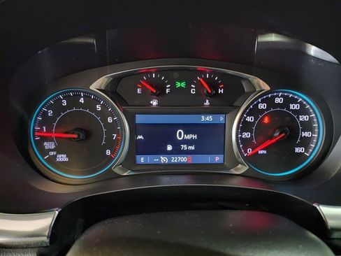 Used 2023 Chevrolet Traverse LT FWD image 25