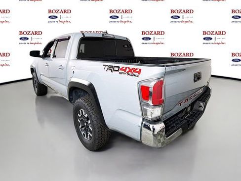 Used 2021 Toyota Tacoma TRD Off-Road AWD/4WD image 6
