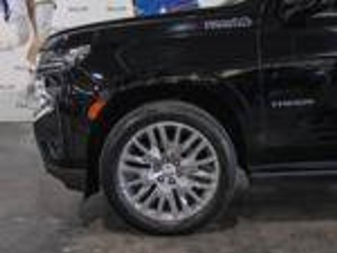 Used 2023 Chevrolet Tahoe High Country AWD/4WD image 3
