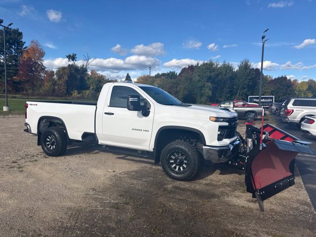 Used 2026 Chevrolet Silverado 2500 W/T w/ Snow Plow Prep/Camper Package AWD/4WD image 4