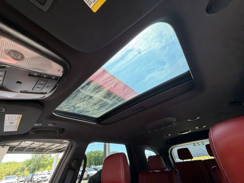 Used 2022 Dodge Durango SRT w/ Trailer Tow Group IV AWD/4WD image 31