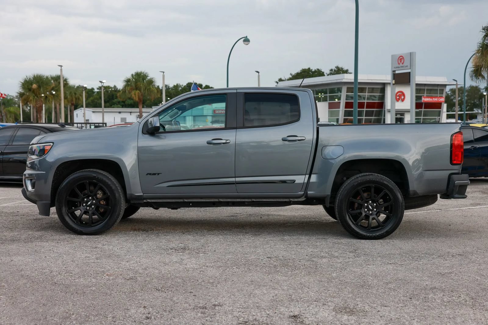 Used 2020 Chevrolet Colorado LT w/ Colorado RST Special Edition RWD image 3