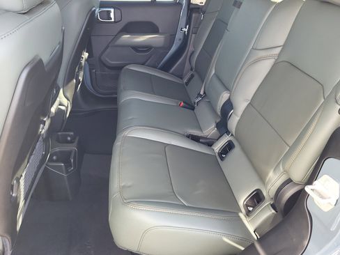 New 2025 Jeep Gladiator Mojave w/ Steel Bumper Group image 22