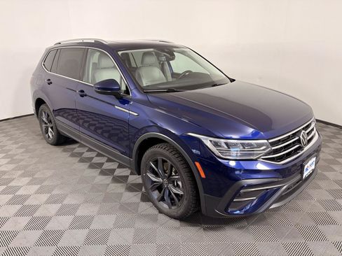 Used 2022 Volkswagen Tiguan SE AWD/4WD image 10