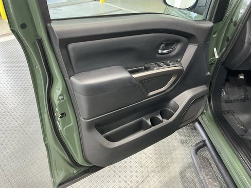 Used 2024 Nissan Titan SV w/ SV Bronze Edition Package image 37