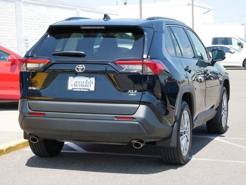 Used 2022 Toyota RAV4 XLE Premium AWD/4WD image 27