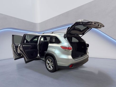 Used 2015 Toyota Highlander Plus image 10