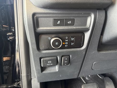 Used 2023 Ford Expedition Limited AWD/4WD image 16