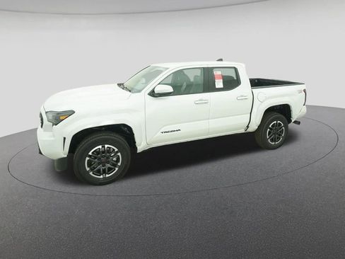 New 2026 Toyota Tacoma TRD Sport image 2