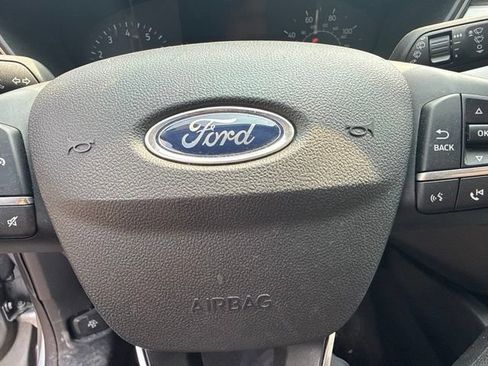 Used 2022 Ford Escape SE FWD image 18