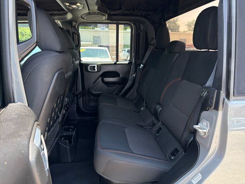 Used 2021 Jeep Gladiator Mojave AWD/4WD image 26