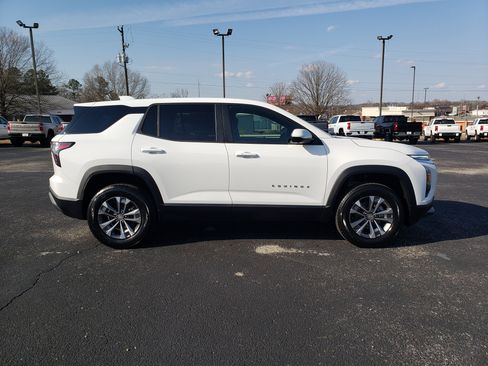 New 2026 Chevrolet Equinox LT w/ Convenience Package II image 5