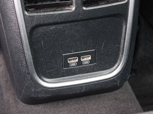 Used 2015 Dodge Charger SXT image 24