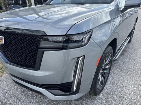 Used 2024 Cadillac Escalade Sport image 9