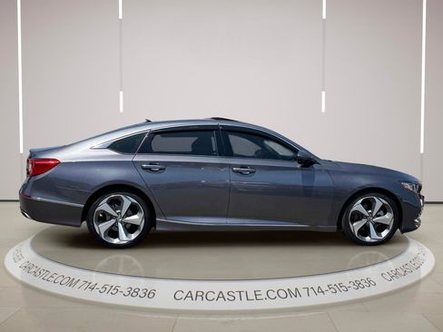 Used 2020 Honda Accord Touring image 6