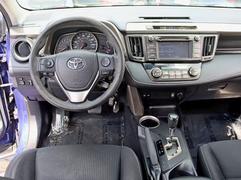 Used 2014 Toyota RAV4 XLE AWD/4WD image 17