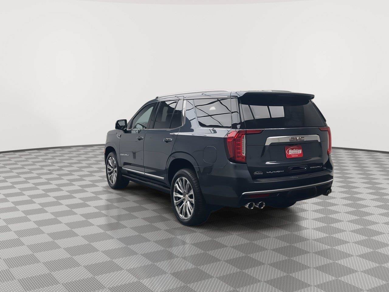 Certified 2021 GMC Yukon Denali w/ Denali Premium Package AWD/4WD image 43