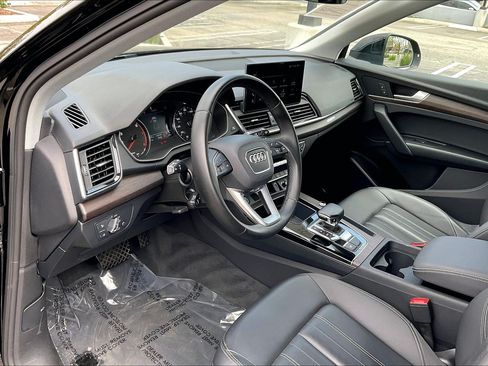 Used 2023 Audi Q5 2.0T Premium w/ Convenience Package AWD/4WD image 17