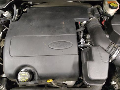 Used 2016 Ford Explorer XLT w/ Equipment Group 202A AWD/4WD image 30