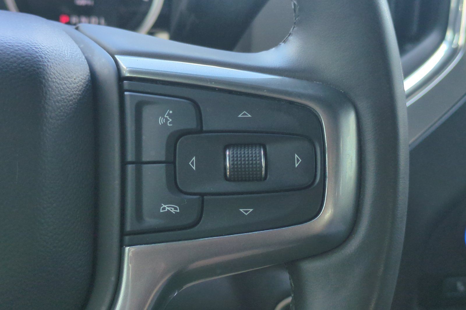 Used 2023 Chevrolet Silverado 2500 LTZ AWD/4WD image 36