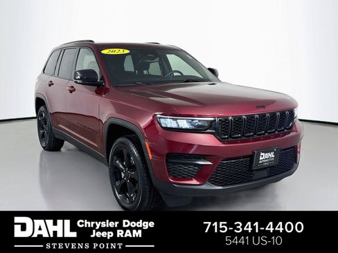 Used 2023 Jeep Grand Cherokee Altitude AWD/4WD image 1