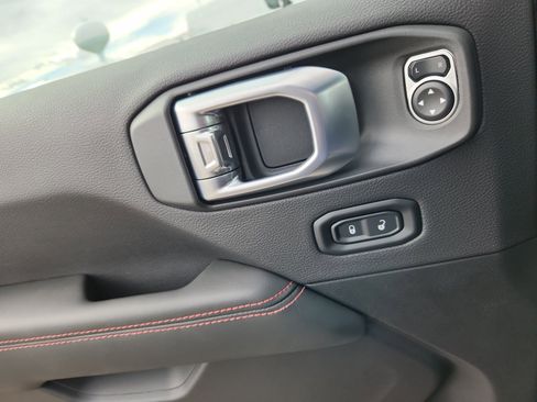 Used 2020 RAM ProMaster 2500 w/ RV Ready Prep Package image 17