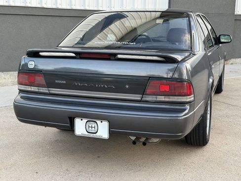 Used 1989 Nissan Maxima SE image 28