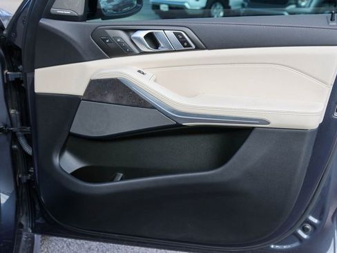 Used 2021 BMW X5 M50i w/ Executive Package image 17