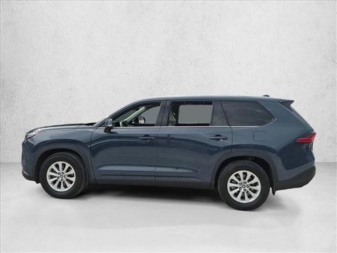 Used 2025 Toyota Grand Highlander FWD image 8