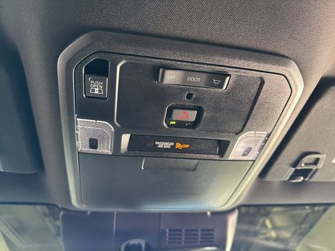 Certified 2025 Toyota Tacoma SR5 image 32