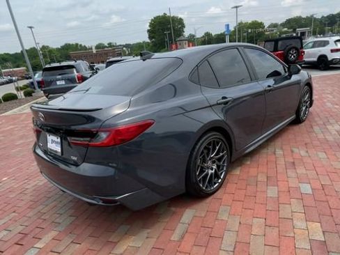 Used 2025 Toyota Camry XSE FWD image 9