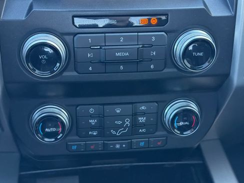 Certified 2019 Ford F350 Platinum w/ Platinum Ultimate Package image 20