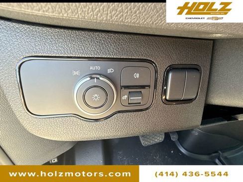 Used 2025 Mercedes-Benz Sprinter 2500 image 17
