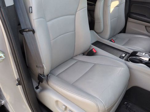 Used 2020 Honda Pilot Touring image 24