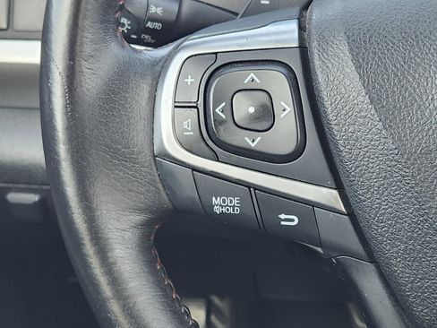 Used 2017 Toyota Camry SE image 27