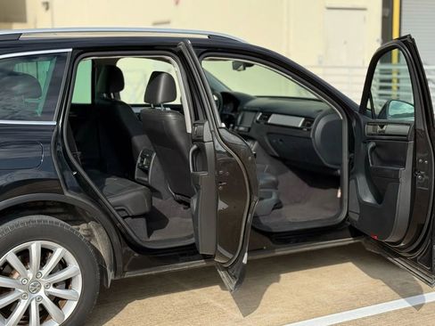 Used 2012 Volkswagen Touareg VR6 image 20