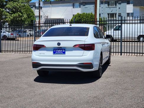 Used 2024 Volkswagen Jetta Sport FWD image 7