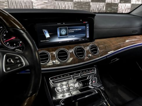 Used 2017 Mercedes-Benz E 300 image 24