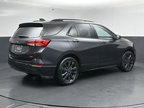 Used 2022 Chevrolet Equinox RS w/ LPO, Floor Liner Package image 7