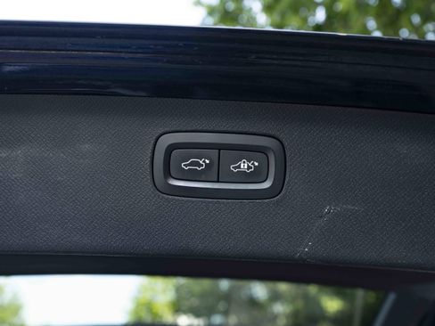 Used 2019 Volvo XC90 T6 Momentum w/ Protection Package Premier AWD/4WD image 42