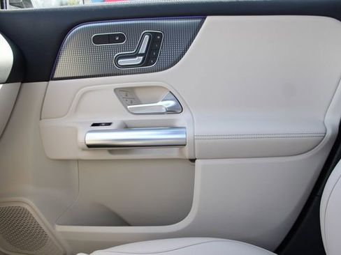Used 2023 Mercedes-Benz GLA 250 4MATIC image 17