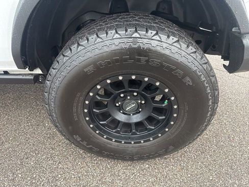 Used 2022 Ford Bronco Black Diamond image 12